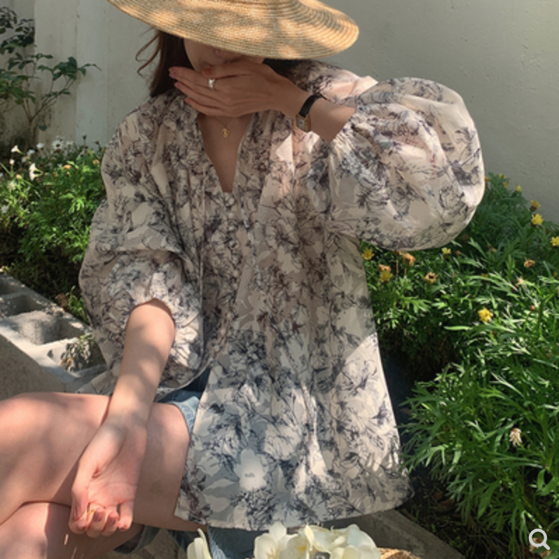 韓國chic夏季慵懶風V領系帶寬松休閒泡泡袖碎花雪紡襯衫上衣女23060501