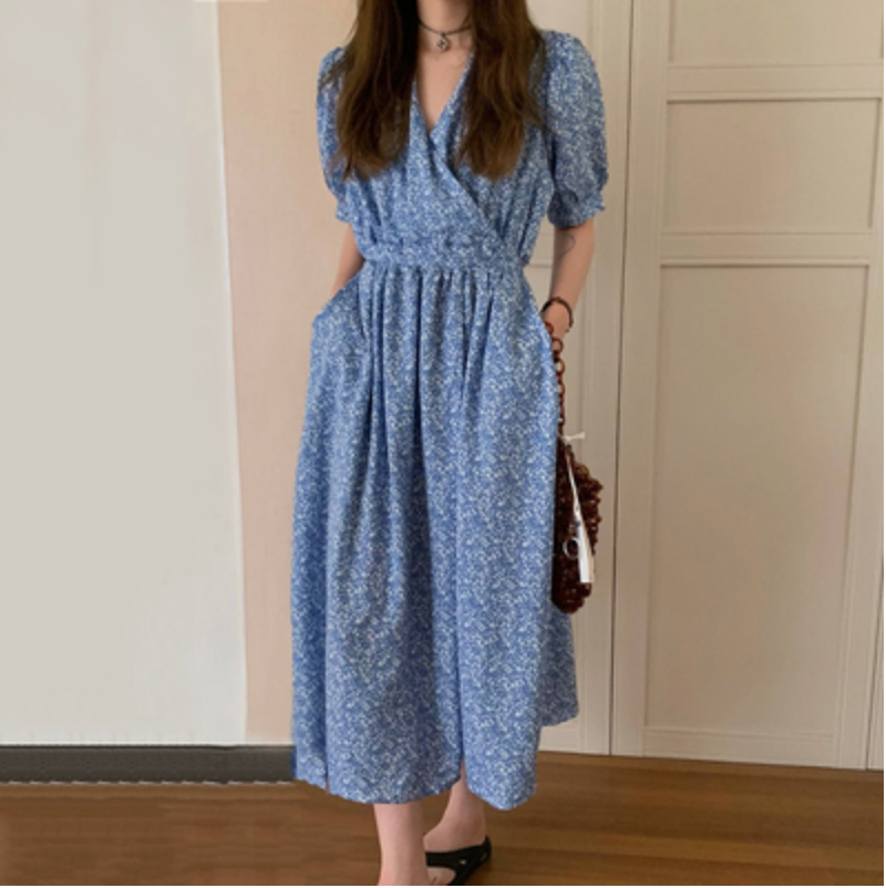 韓國chic夏季復古氣質V領交叉褶皺高腰小碎花泡泡袖連衣裙長裙女23071501