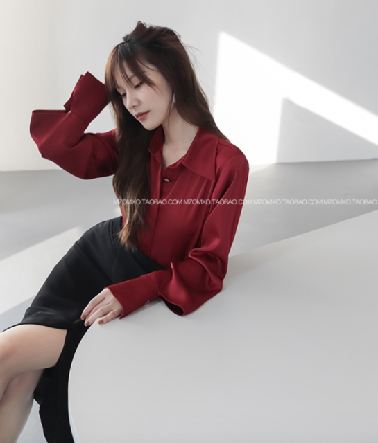 醋酸質感長袖襯衫女春季新款設計感袖口廓形氣質襯衣23081801