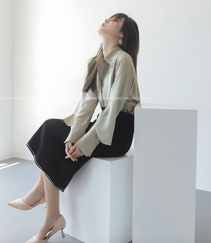 醋酸質感長袖襯衫女春季新款設計感袖口廓形氣質襯衣23081801