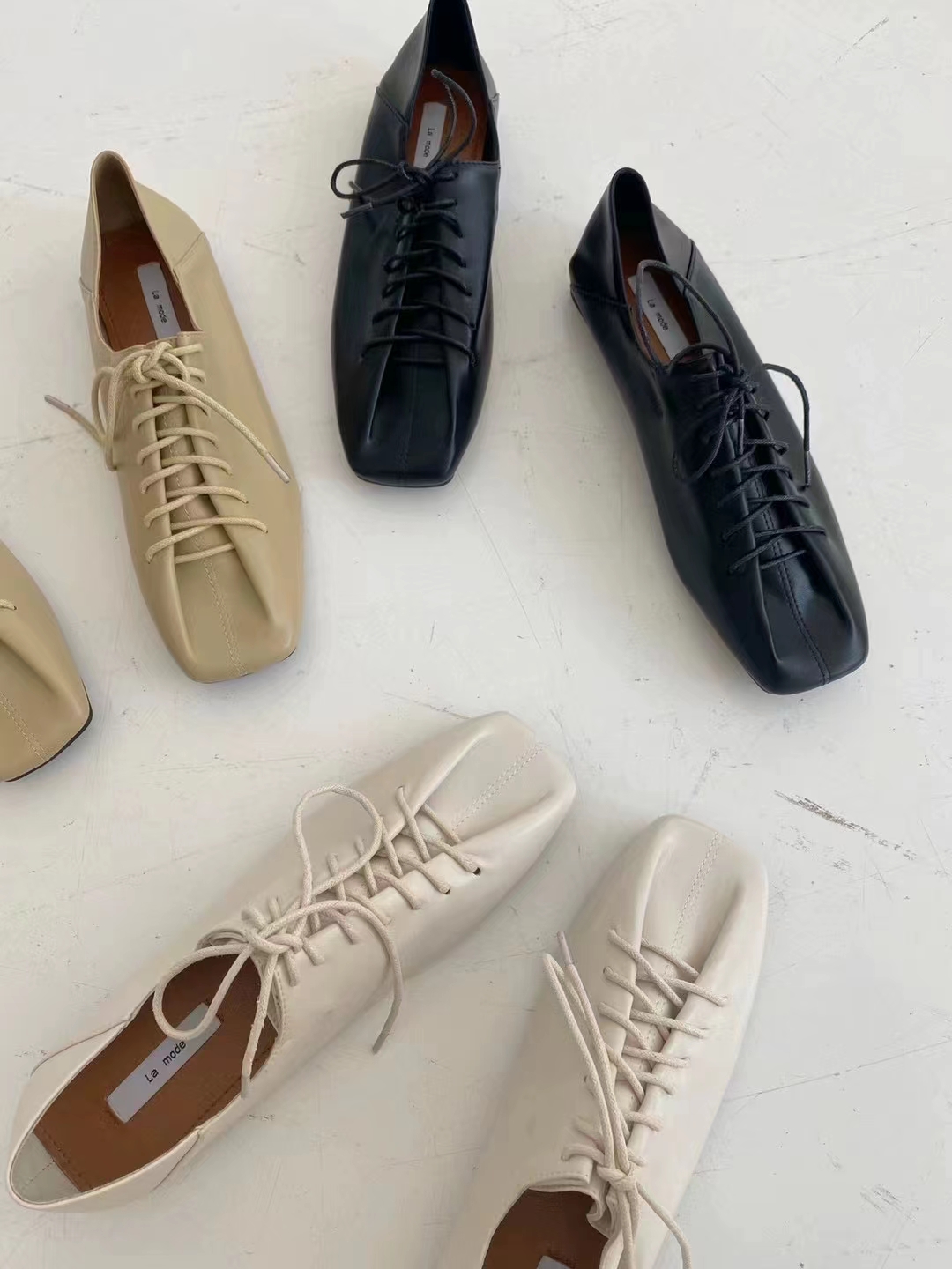 爆美顯瘦復古方頭軟底可踩跟系帶小單鞋23092501