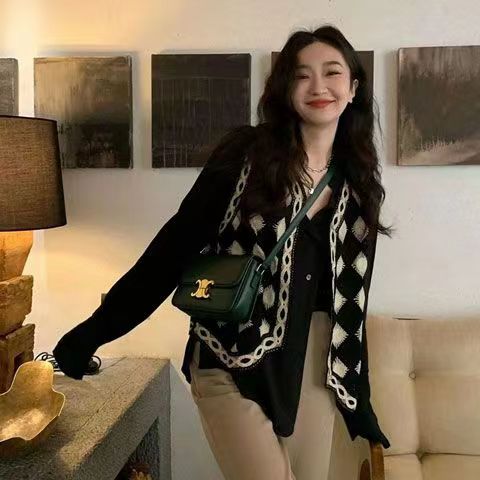 黑色菱格復古針織馬甲新款女春秋外穿背心上衣24010105