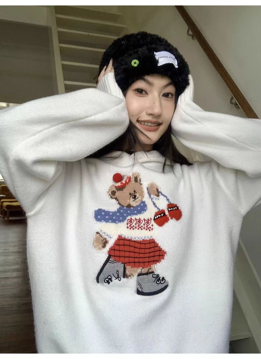 卡通小熊提花圓領毛衣女秋冬休閒減齡長袖針織衫寬松顯瘦日系百搭24011904