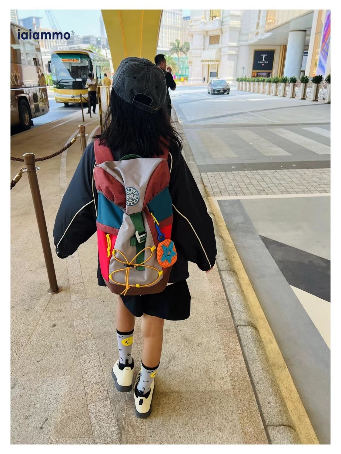 日韓拼色兒童防水戶外登山輕量化旅行登山背包24013002