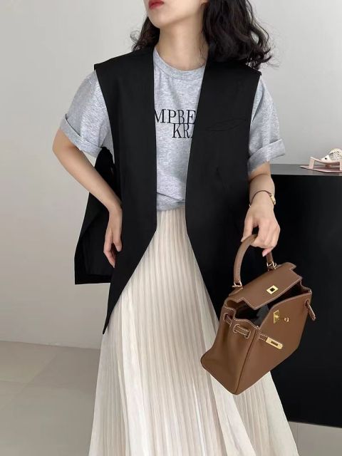 綠色西裝馬甲女春秋設計感小眾V領背心小個子復古側開叉無袖坎肩24022607