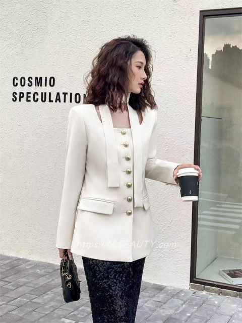 新款設計感小眾氣質小香風方領西服小個子收腰外套女春24031101