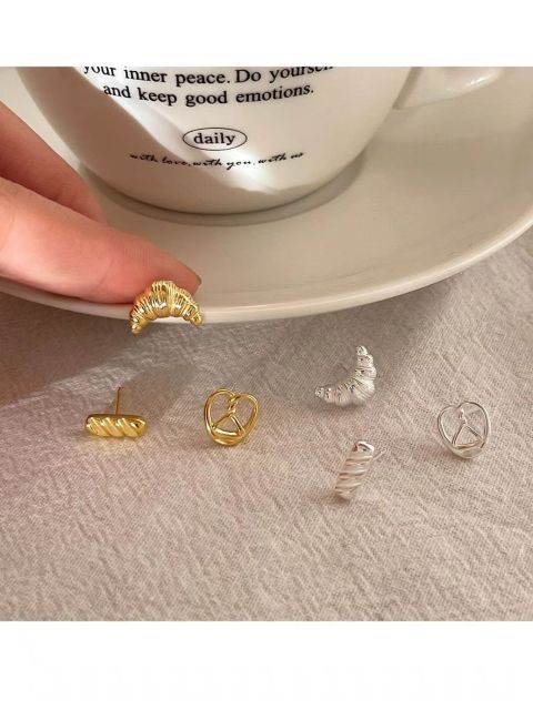 韓國設計鹼水牛角包AB耳釘純銀耳環新款簡約輕奢小眾耳飾24040502