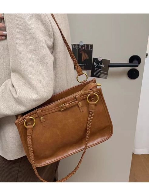 復古通勤包包女新款單肩腋下包上課休閒大容量托特包24041807