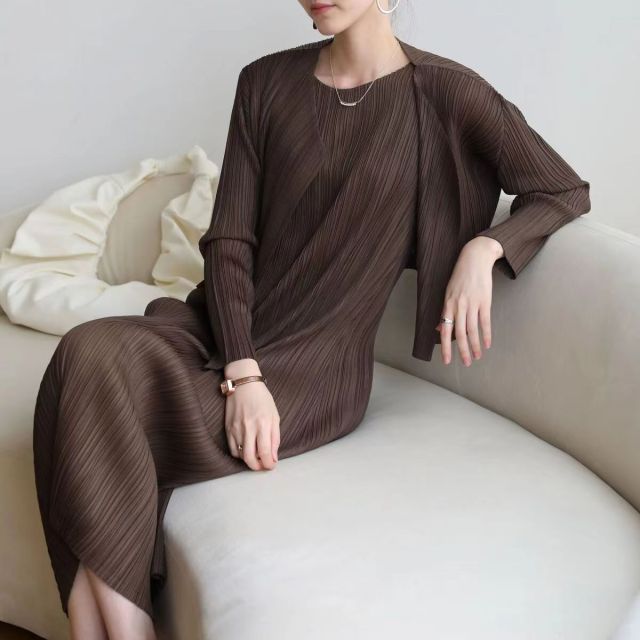 三宅褶皺pp系列短外套春夏秋洋派外搭開衫顯瘦巨多色洋裝女24050301