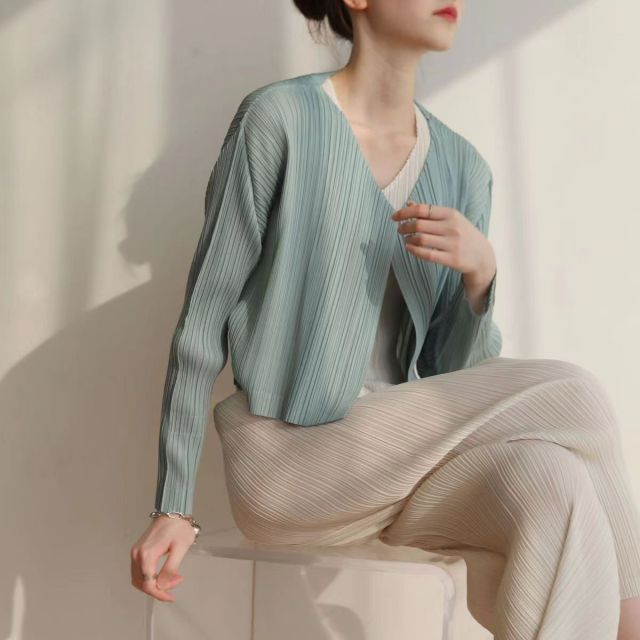 三宅褶皺pp系列短外套春夏秋洋派外搭開衫顯瘦巨多色洋裝女24050301