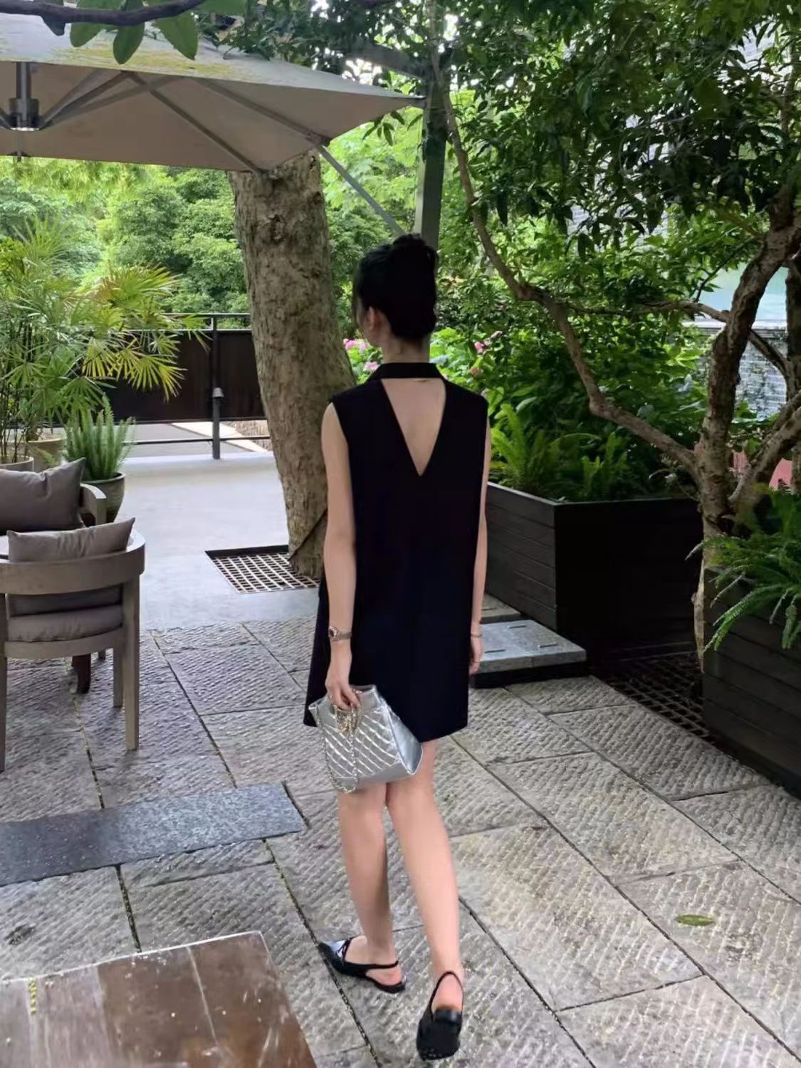 設計感露背v領西裝連衣裙女新款夏季韓版氣質時尚高級感短裙24061802