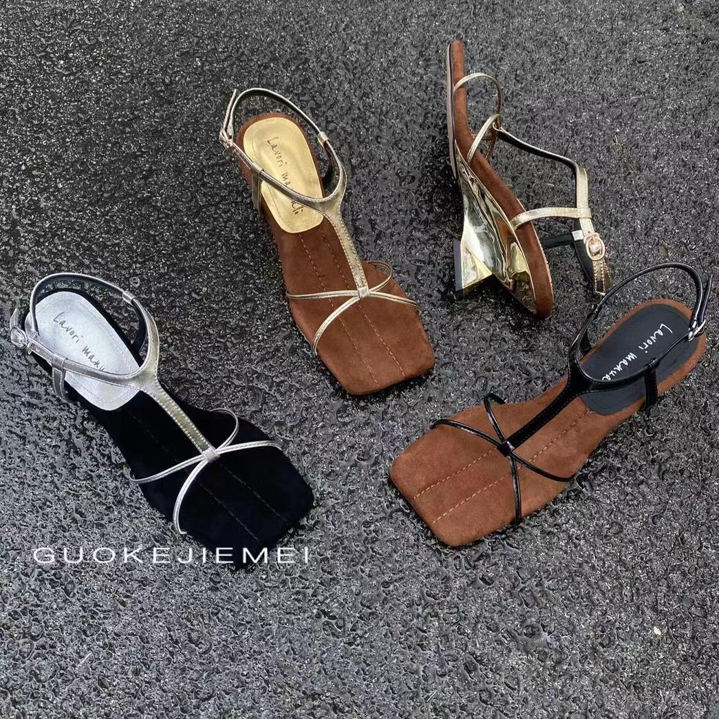高顏值法式復古涼鞋女夏季新款網紅粗跟一字帶高跟鞋氣質百搭24070401