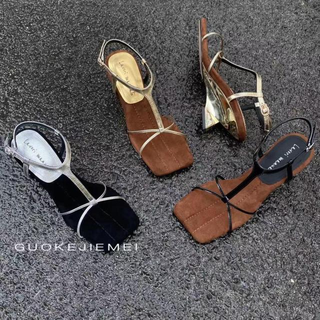 高顏值法式復古涼鞋女夏季新款網紅粗跟一字帶高跟鞋氣質百搭24070401