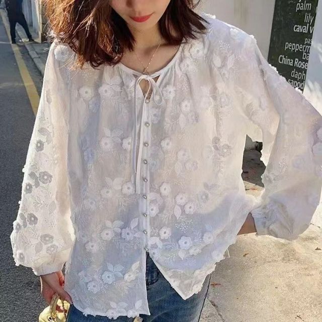 春夏新款法式浪漫立體繡花薄款襯衫度假風遮肉防曬襯衣24082204