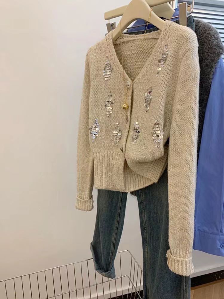 法式小香風短款毛衣外套女秋冬新款慵懶軟糯v領亮片針織開衫上衣24101105
