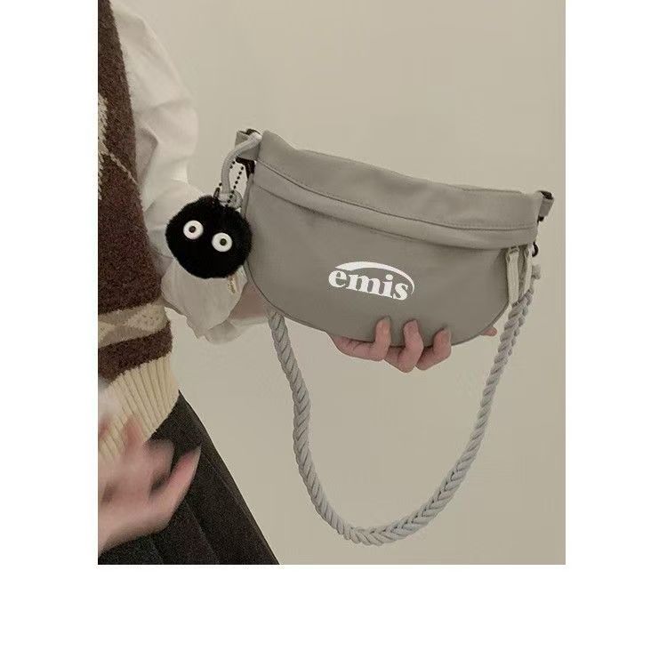 新款韓版Em*c家超火的繩帶小單肩包腋下小包簡約手機包25021501