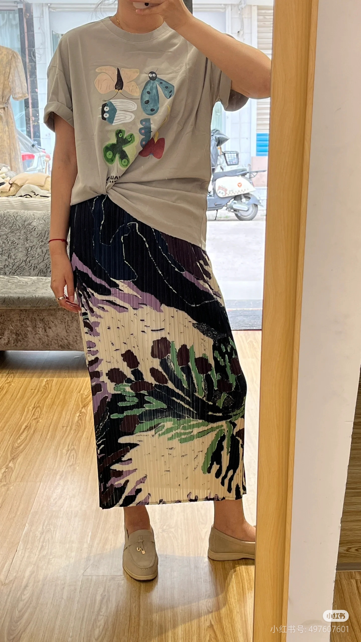 韓版灰色彩色蝴蝶圖案個性百搭純棉短袖t恤女T恤上衣25050603