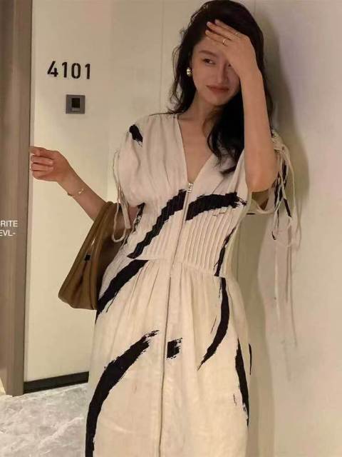 韓版法式收腰度假風連衣裙女長裙新款夏季正式場合女裝質感高級感25051602