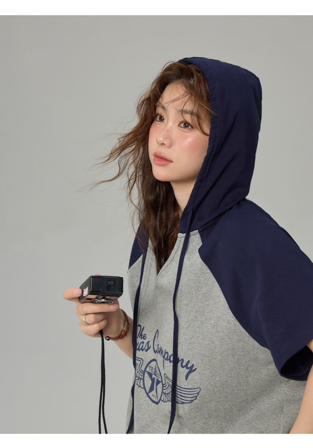 韓系敘境美式復古V領連帽衫短袖T恤女夏季新款寬松休閒上衣25071503