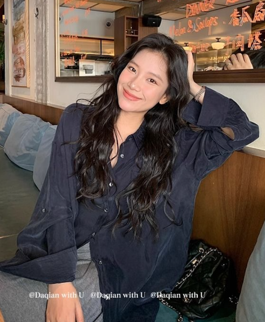 韓版藏藍高級感光澤銅氨絲清涼氣質襯衫女設計感小眾襯衣25082903
