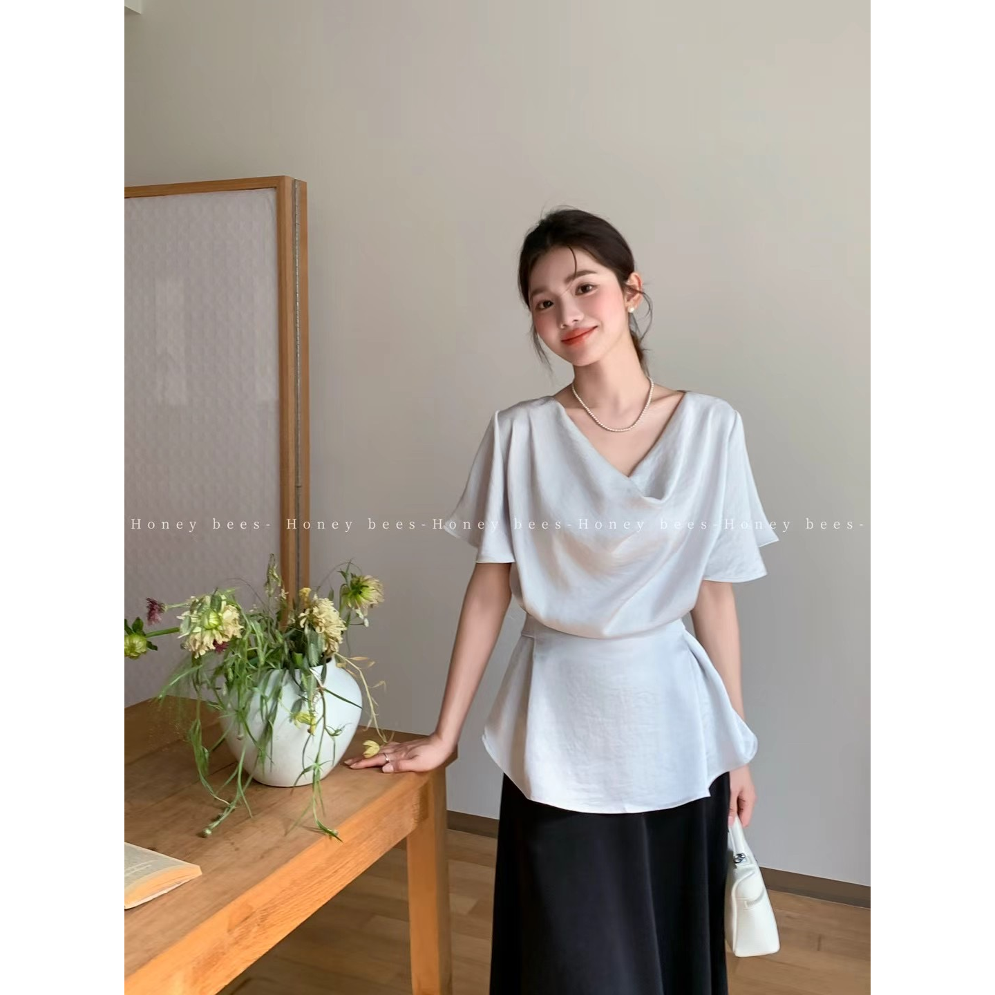 緞面收腰襯衫女新款輕奢高級感氣質獨特漂亮蕩領短袖夏季小衫25091201
