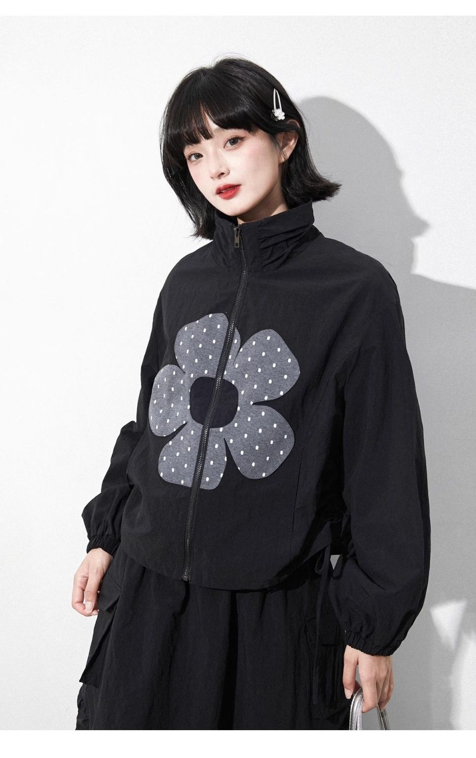 韓版花園波爾卡黑色花朵拼接泡泡袖衝鋒衣外套學院風套裝25101504