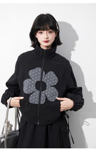 韓版花園波爾卡黑色花朵拼接泡泡袖衝鋒衣外套學院風套裝25101504