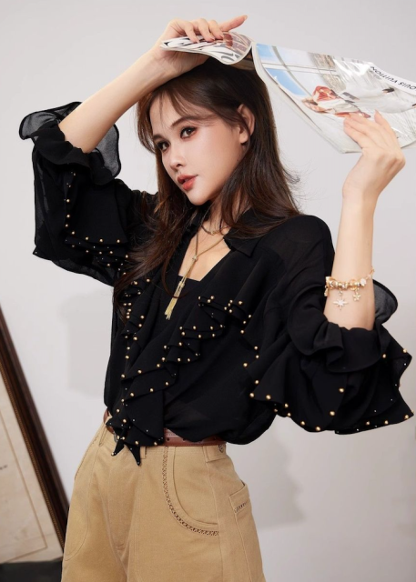 韓版千金優越感古銅金珍珠荷葉邊V領襯衫設計感寬松休閒上衣時尚25102801