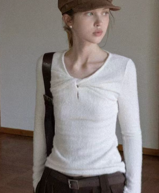 韓版扭結設計溫柔風修身T恤女秋冬氣質顯瘦高級正肩休閒內搭打底衫潮25111401