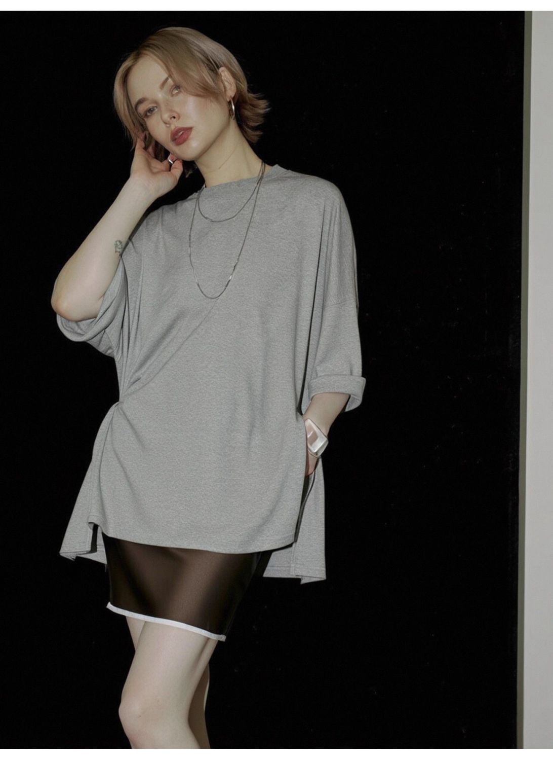 韓系畫樸法式慵懶格雷系鬆弛感T恤女裝季新款開叉七分袖上衣26042001