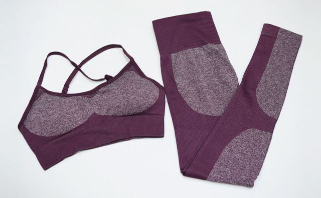 Seamless three-color spliced Yoga suit