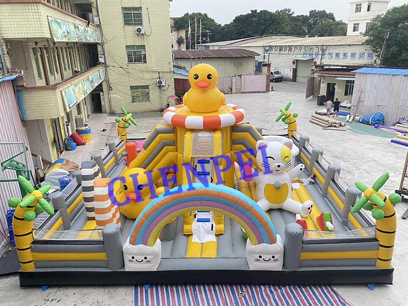 Large inflatable theme park bouncy castle playground