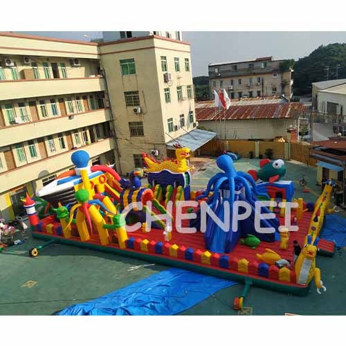 Large inflatable playground huge bouncy castle