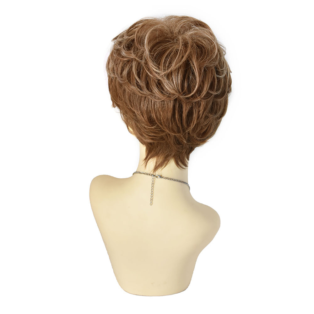 Layered Short Wavy Synthetic Wig Light Blond Sandy Color Natural Looking Heat Resistant Kanekalon Hair Daily Used Wigs Full Cap