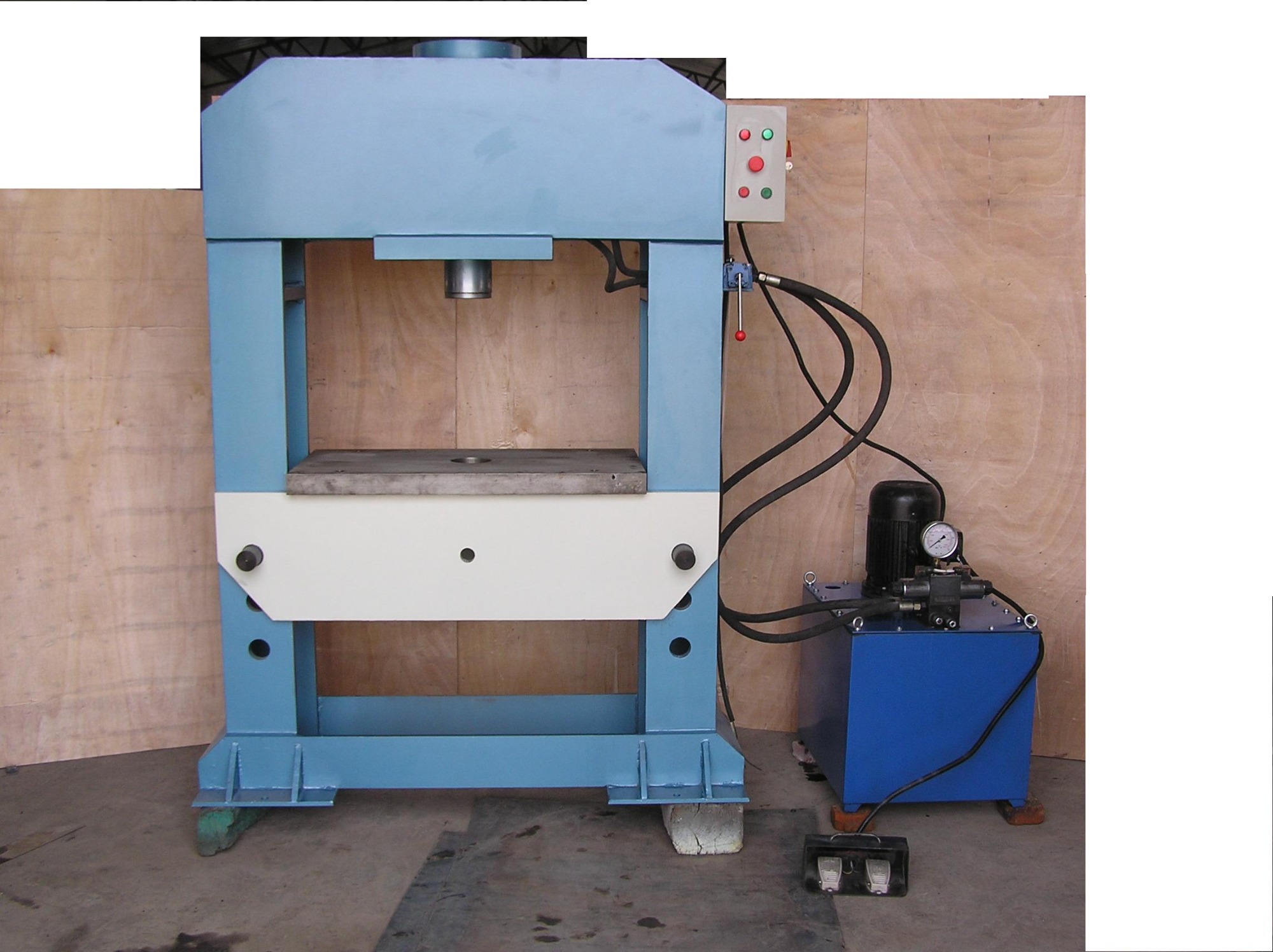 Hydraulic press machine