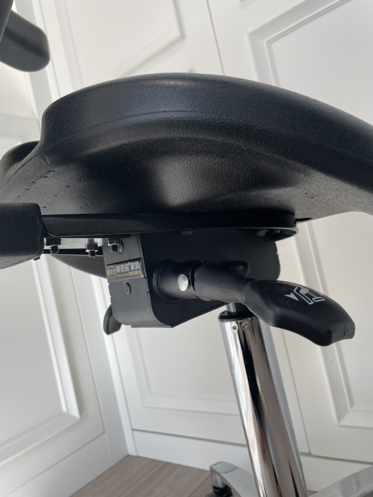 Saddle Stool Rolling Chair -Adjustable Height&Seat