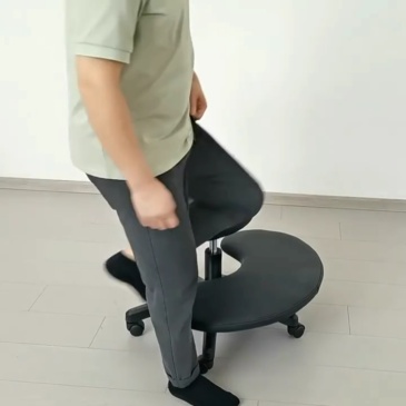 Ergonomic Cross Legged Chair with Wheels