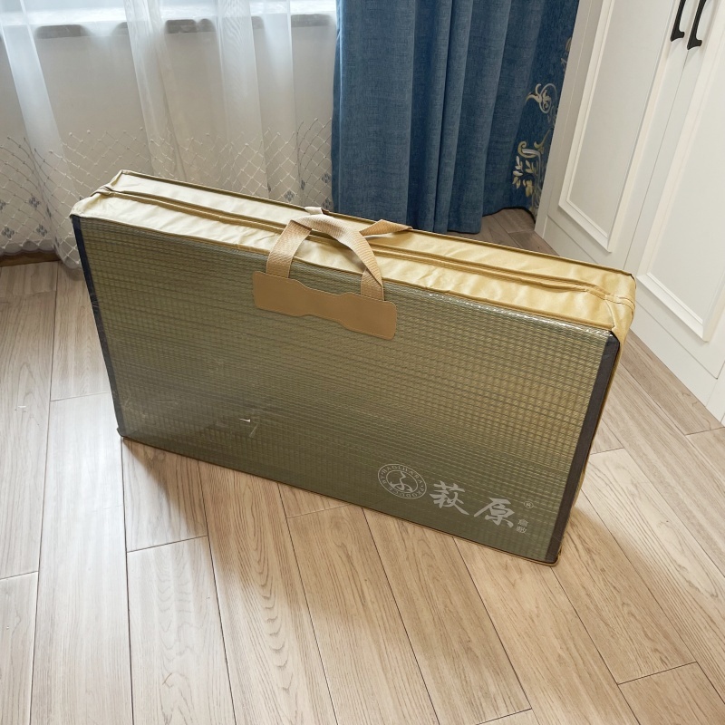 Foldable Tatami Mat Japanese Futon Mattress Traditional Japan Bed Rush Grass Folds Easily for Meditation Space Yoga Zen Room