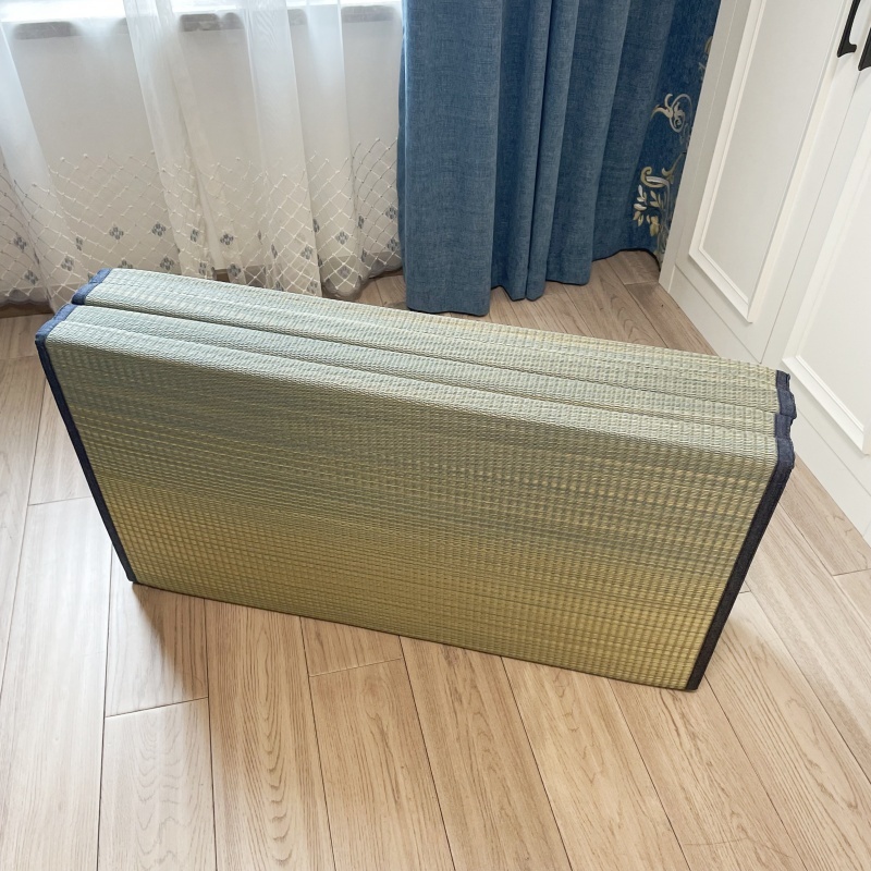 Foldable Tatami Mat Japanese Futon Mattress Traditional Japan Bed Rush Grass Folds Easily for Meditation Space Yoga Zen Room