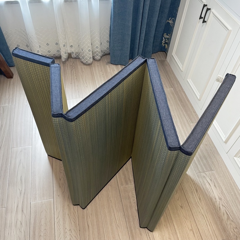 Foldable Tatami Mat Japanese Futon Mattress Traditional Japan Bed Rush Grass Folds Easily for Meditation Space Yoga Zen Room