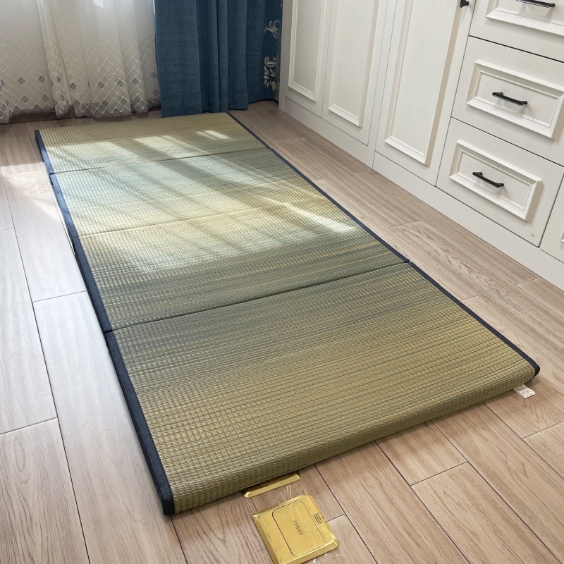 Foldable Tatami Mat Japanese Futon Mattress Traditional Japan Bed Rush Grass Folds Easily for Meditation Space Yoga Zen Room