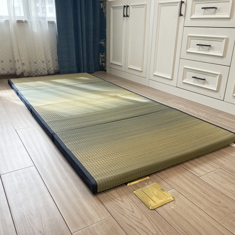 Foldable Tatami Mat Japanese Futon Mattress Traditional Japan Bed Rush Grass Folds Easily for Meditation Space Yoga Zen Room