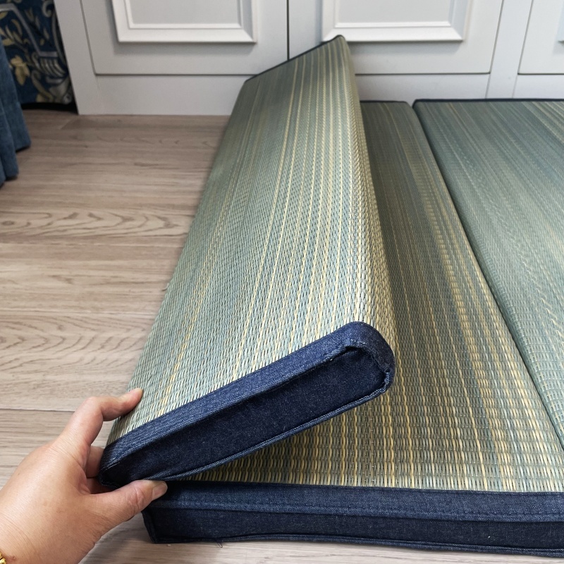 Foldable Tatami Mat Japanese Futon Mattress Traditional Japan Bed Rush Grass Folds Easily for Meditation Space Yoga Zen Room
