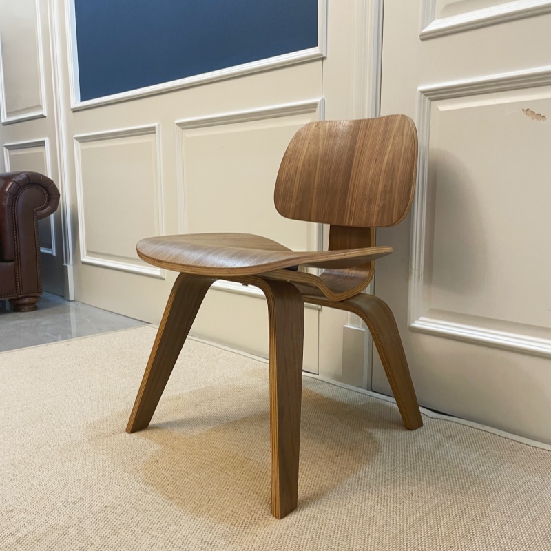 Mid-Century Replica Eames Dining Chair – Molded Plywood & Wood Base