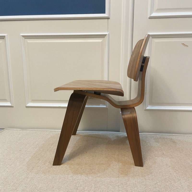 Mid-Century Replica Eames Dining Chair – Molded Plywood & Wood Base