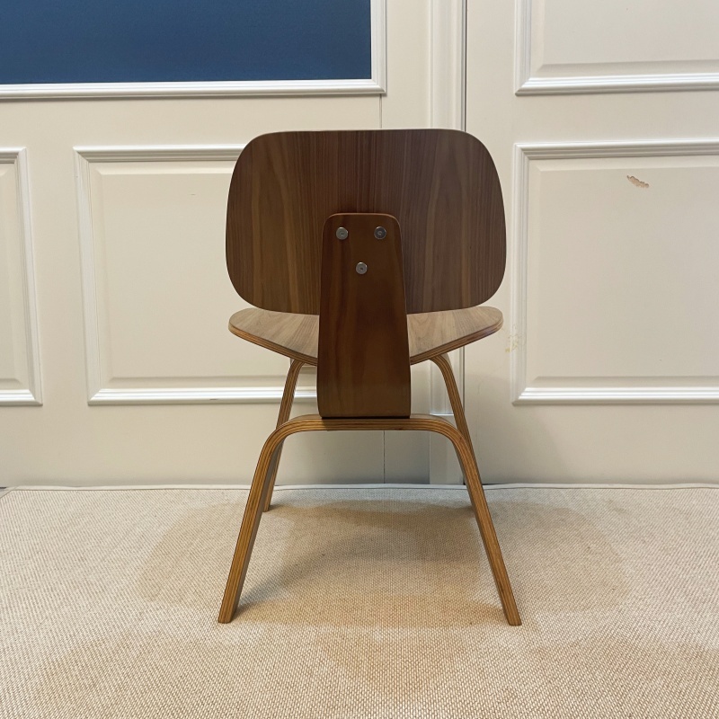 Mid-Century Replica Eames Dining Chair – Molded Plywood & Wood Base