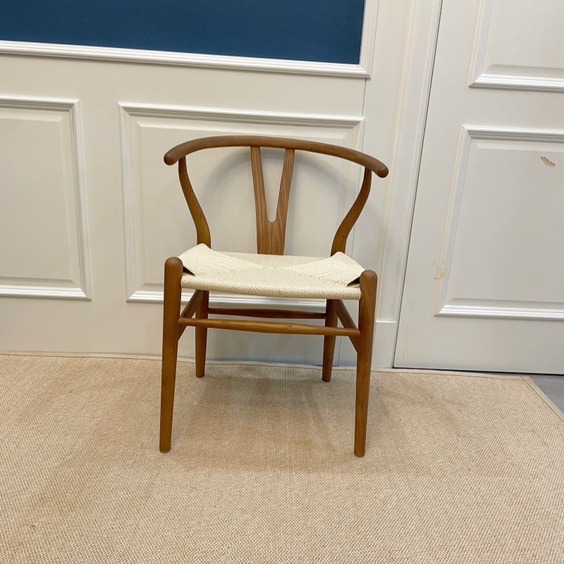 Hans Wegner Y Chair (Wishbone Chair) in Solid Ash wood Walnut Color Oil Finish