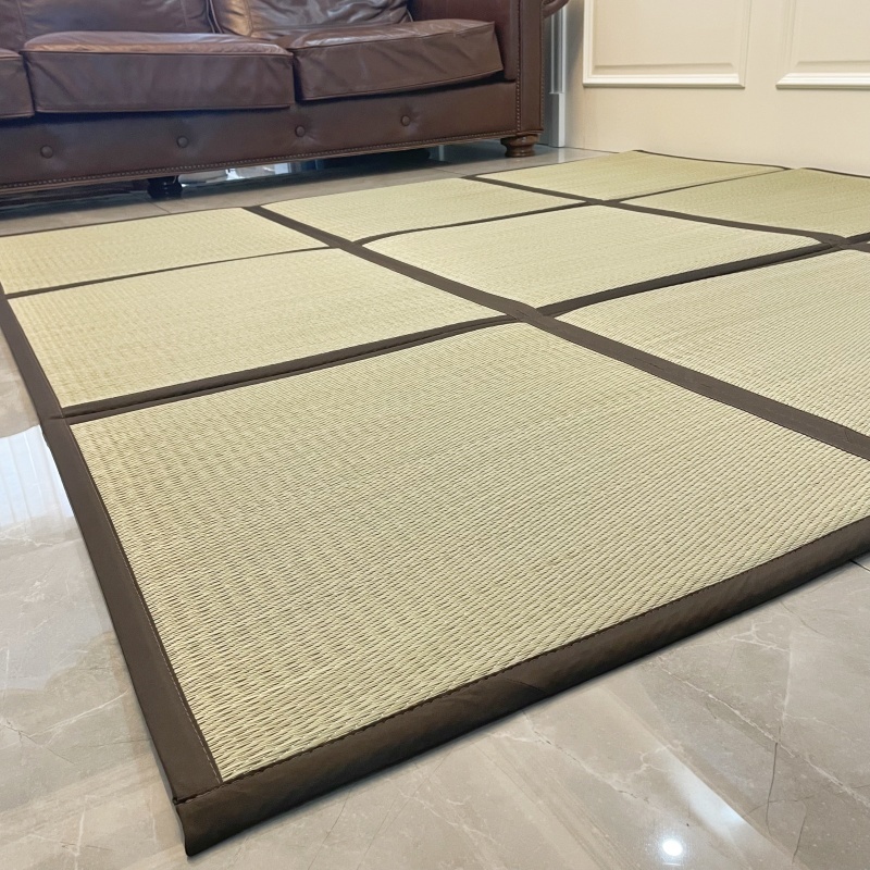 Foldable Grass Rug – Natural-Looking Floor Mat for Indoor & Outdoor Use