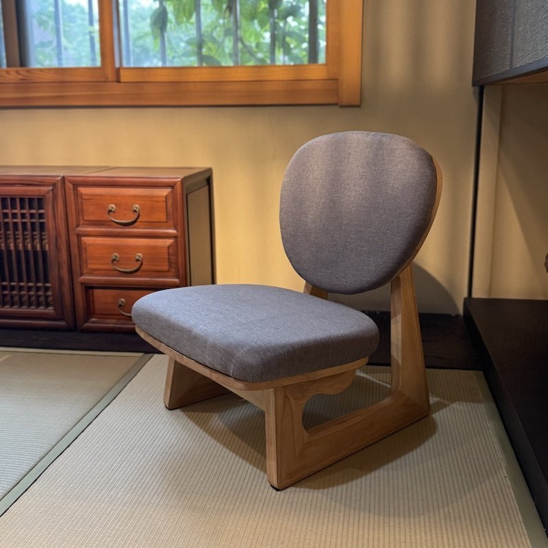 Space Saving Floor Chair Low Profile Seating Japanese Tatami Chair Wood Frame with Cushion Bedroom Dorm Room Balcony Relaxation