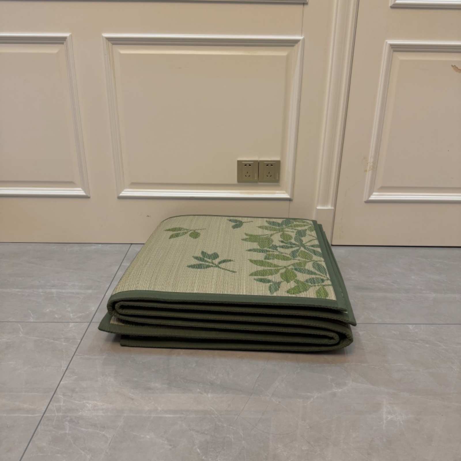 Japanese Igusa Tatami Mat – Traditional Rush Floor Carpet for Home & Meditation – Lightweight